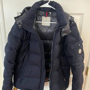 Mens Navy MONCLER Winter Coat - Size M - Used (100% Authentic - Guaranteed!!)